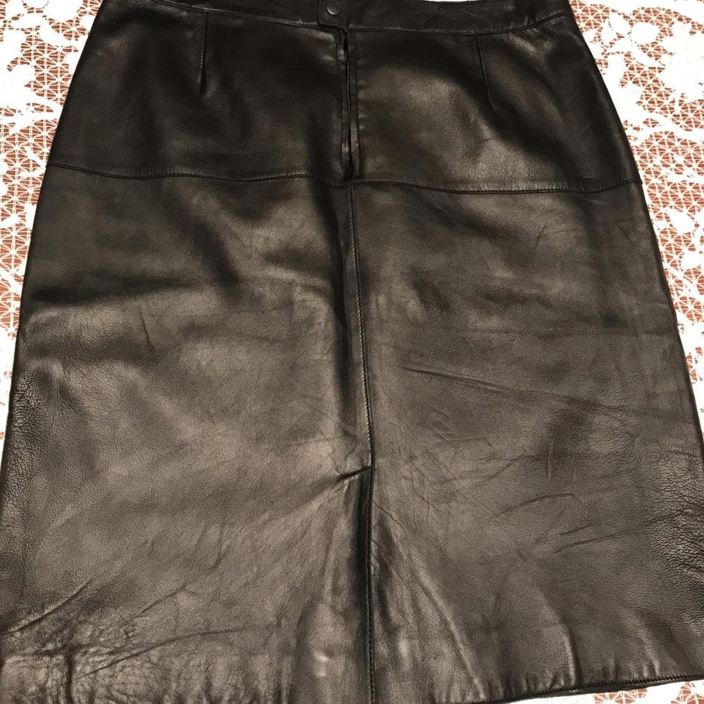Isaac Mizrahi Black Leather Skirt Size 12 - Picture 4 of 4